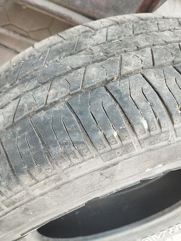 грязивая резина: Шина Maxxis Bravo H/T 750 состояние хорошее вроде без дырок а так — 2