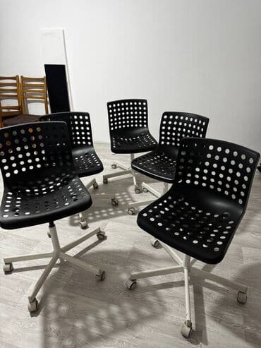 шезлонги бу: Офисный стул, Б/у, цвет - Черный, Железо — 2