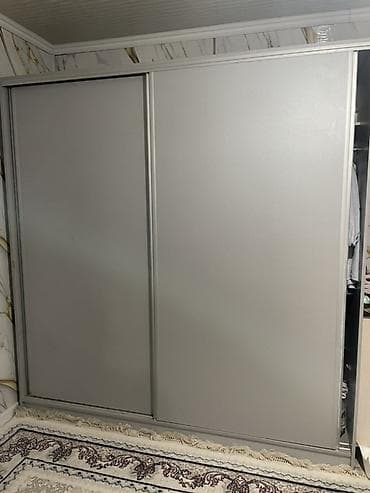 шкафы купе: Шкаф-купе с раздвижными дверями, серый матовый. - Фасад: две — 1