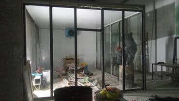 жыгач терезелер: Буюртмага алюминий терезе, Терезе түрү: Витраждык, Декоративдик өзгөчөлүктөрү: Декоративдик байламталар, Акысыз орнотуу, Бөлүп төлөө жок — 4