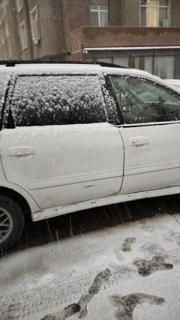 авто делика: Mini : 1998 г., 2.4 л, Автомат, Бензиновая, Минивэн — 2