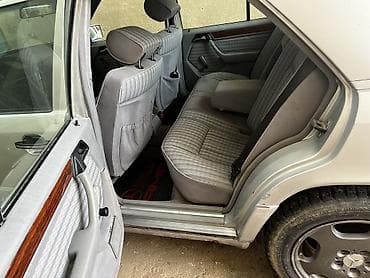 mercedes 124 кузов: Mercedes-Benz W124: 1992 г., 2 л, Механика, Бензин, Седан — 8