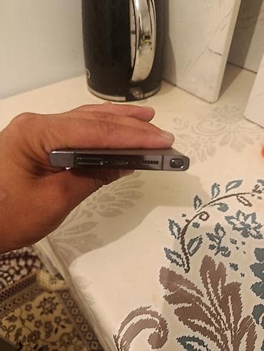 Техника и электроника: Samsung Galaxy S23 Ultra (модель SM‑S918N), цвет зеленый. Ключевые — 5