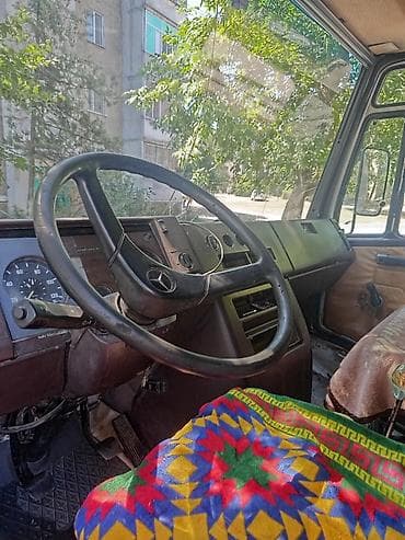 мерседес 2 9: Жүк ташуучу унаа, Mercedes-Benz, 4 т, Колдонулган — 3