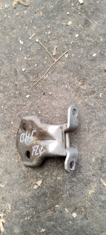 субару двери: Subaru BH5 Legacy петля двери, Субару ВН 5 Легаси дверная петля — 1