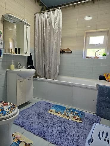 обжита: 📍 село Ленинское 🔘4-комнатный 🔘Этажи 2 🔘165м² Продаётся двухэтажный — 4
