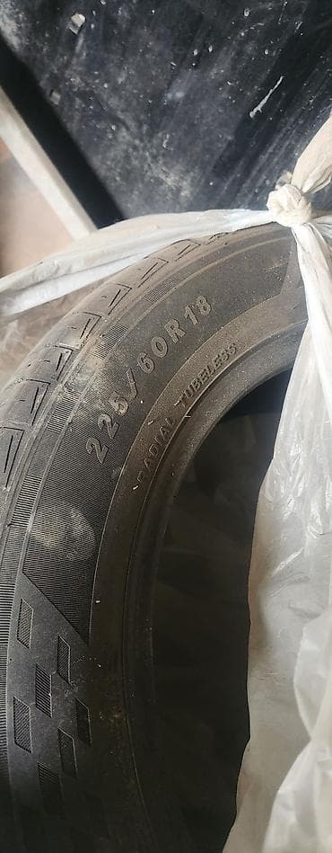 9 0016: Комплекты резин стояли RX330 GOODYEAR лето 7000с SAiLUN лето ( один — 8