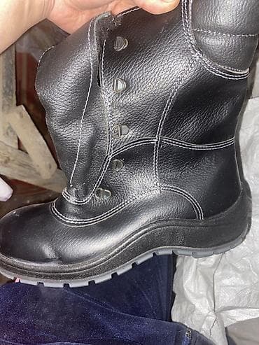 кыргыз кийимдери: Зимние рабочие ботинки (утеплённые) - Материал верха: плотная чёрная — 2