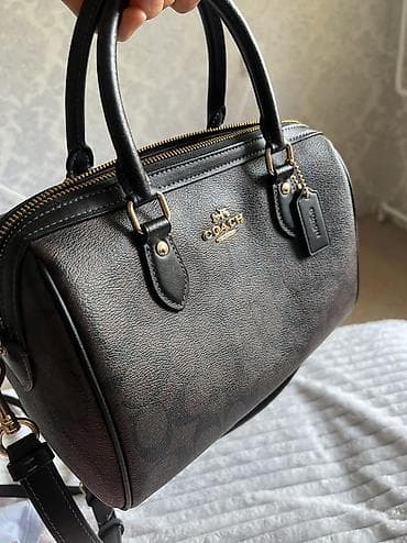 Аксессуарлар: Оригинал. Элегантная сумка Coach бочкообразной формы, выполненная в — 3