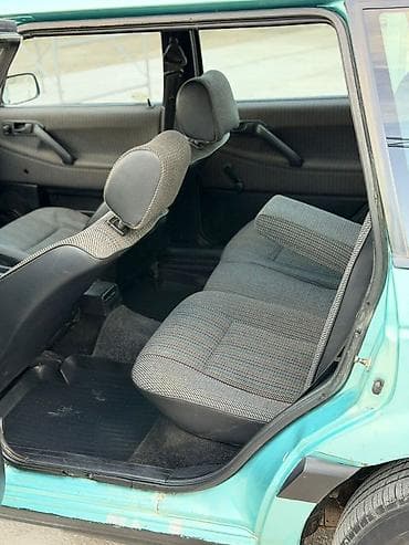 бир: Volkswagen Passat Variant: 1992 г., 1.8 л, Кол менен иштөөчү, Бензин, Универсал — 9