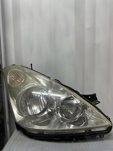 led lights: Передняя правая фара Toyota Б/у, Оригинал, Япония — 1