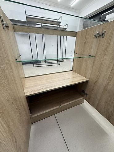 Соода жабдуулары: Продается торговое оборудование для магазина В наличии: 1. Две — 3