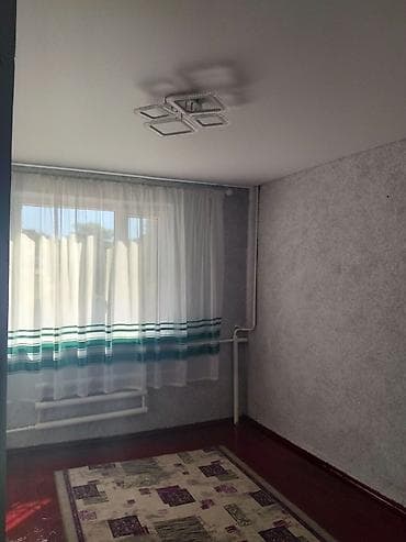 4 комнатный: Дом в центре г. Чолпон-Ата - Участок 4 сотки, огороженный двор, въезд — 4