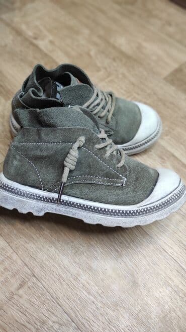 демисезонная детская обувь 22 размера: Б/у Деми детская обувь, внутри флисовый теплые подклад по 700 сом — 1