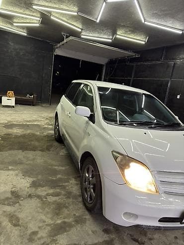 corolla 2004: Toyota Ist: 2003 г., 1.5 л, Автомат, Бензин, Хэтчбэк — 8