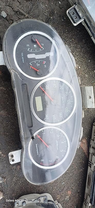 ray kia: Щиток приборов Subaru 2002 г., Б/у, Оригинал, Япония — 1