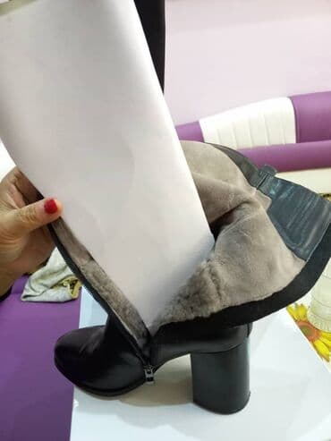 купить обувь бишкек: Сапоги кожа
Новые 
Каблук 8см
Размер 38
Еврозима
Шикарно смотрятся — 8