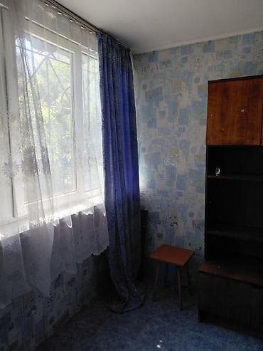 6 микрорайон квартиры: 1 комната, 32 м², 6 мкр 104 серия, 4 этаж, Требуется ремонт — 6