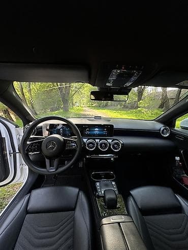 audi a3: Mercedes-Benz A-Class: 2020 г., 2 л, Автомат, Бензин, Седан — 6