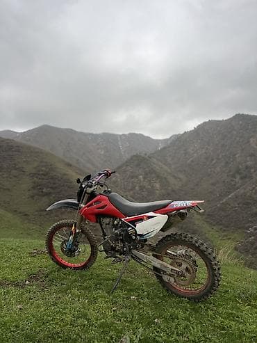 м8 мото: Эндуро/кросс мотоцикл 250 см³ (ориентировочно). - Воздушно- или — 2