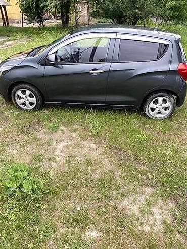 Транспорт: Chevrolet Spark: 2018 г., 1 л, Автомат, Бензин, Хэтчбэк — 2