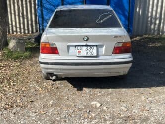 BMW 3 series: 1991 г., 1.8 л, Механика, Бензин, Седан