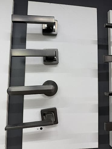 Дверные ручки: Дверная ручка, Для межкомнатных дверей, Металлические, Без установки — 1