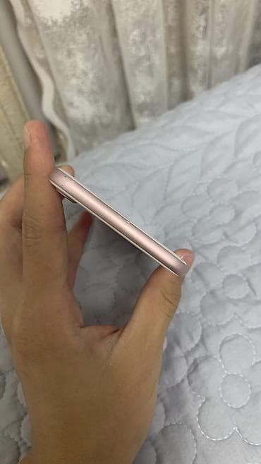ipone 7: IPhone 7, Б/у, 128 ГБ, Розовый, Чехол, 78 % — 3