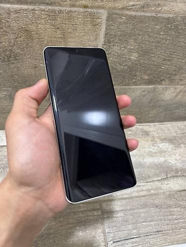 наклейка для клавиатуры ноутбука: Xiaomi, 13 Ultra, Б/у, 256 ГБ, цвет - Белый, 2 SIM — 3