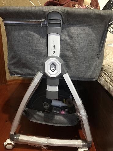 детские люльки кроватки: Детская приставная кроватка, С колесиками, цвет - Серый — 1