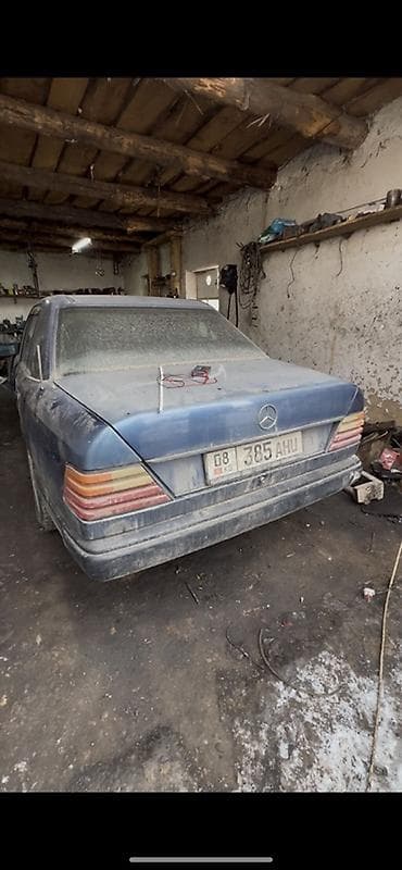 Mercedes-Benz W124: 1987 г., 2.3 л, Механика, Бензин, Седан — 1