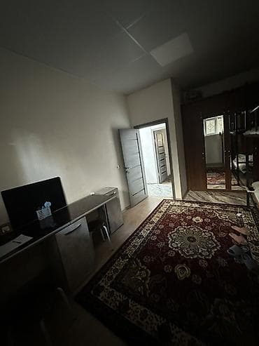 Квартиры: 3 комнаты, 80 м², 106 серия, Цокольный этаж этаж, Косметический ремонт — 3