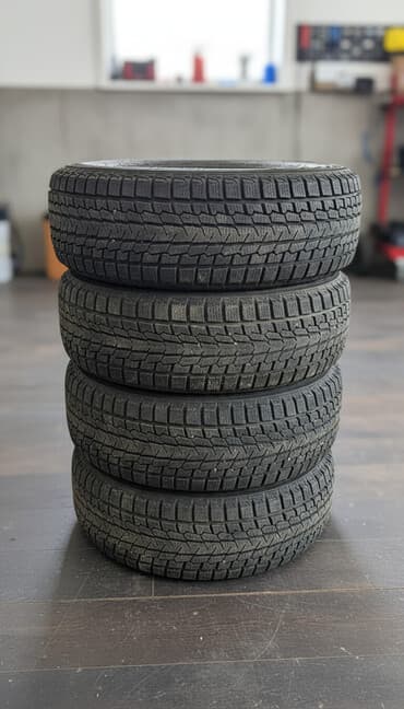 Шины 235 / 65 / R 17, Зима, Б/у, Комплект, Легковые, Япония, Dunlop