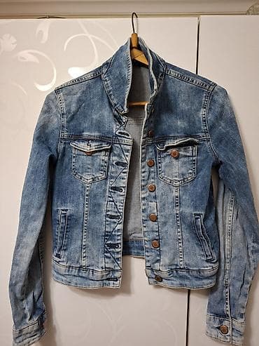 Личные вещи: Распродажа вещей)Есть и новые и б/у.Цены от 200с.Отдаю дёшево хорошие — 5