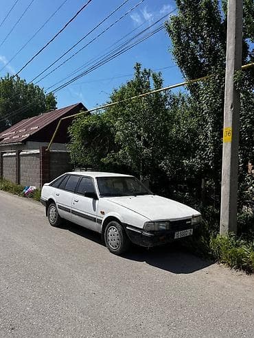 Mazda 626: 1987 г., 2 л, Механика, Бензин, Лифтбек