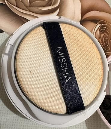 пуховка: MISSHA Magic Cushion Cover Lasting SPF50+/PA+++ Оттенок: No. 23 — 3