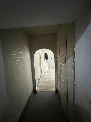 Батирлер: 2 бөлмө, 42 м², Эски ремонт — 1