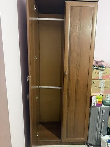 шкафтар бу: Шифоньерлер, кийидер үчүн шкафтар, Колдонулган, Түз, ЛДСП — 2