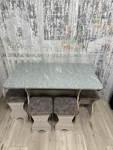 стол табуретки: Кухонный стол и стул, Б/у, Самовывоз, Платная доставка, цвет - Бежевый — 1