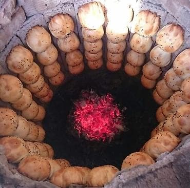 Бизге Самсачы Керек Срочно - Традиционная узбекская самса, выпекаемая