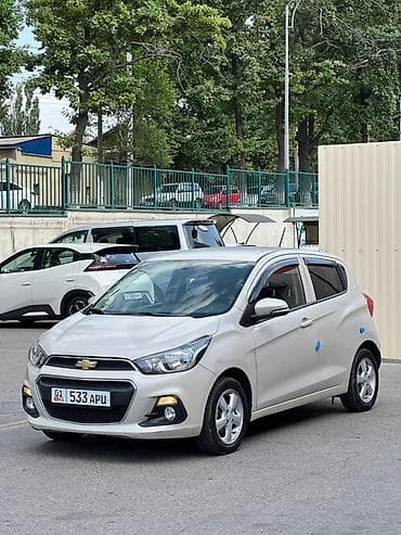 rd 1: Chevrolet Spark: 2017 г., Автомат, Бензин, Хэтчбэк — 1