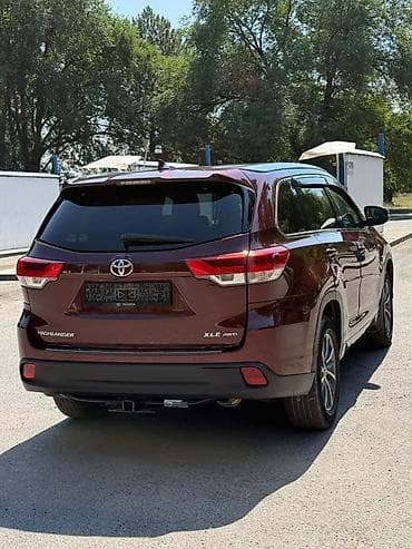 forester 2017: Toyota Highlander: 2018 г., Бензин — 2