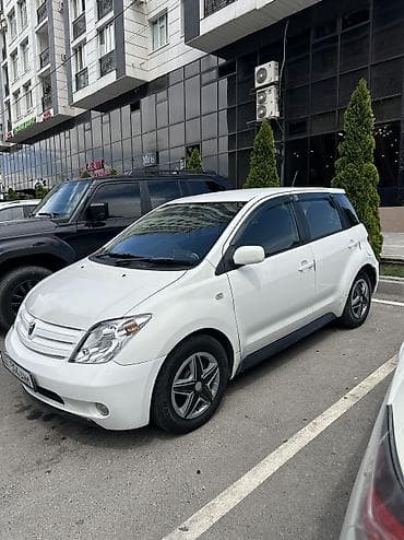 Toyota Ist: 2003 г., 1.3 л, Автомат, Бензин, Хэтчбэк
