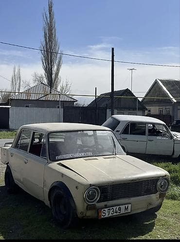 падиомник авто: ВАЗ (ЛАДА) 2101: 1979 г., 1.2 л, Ручные, Бензин, Седан — 1