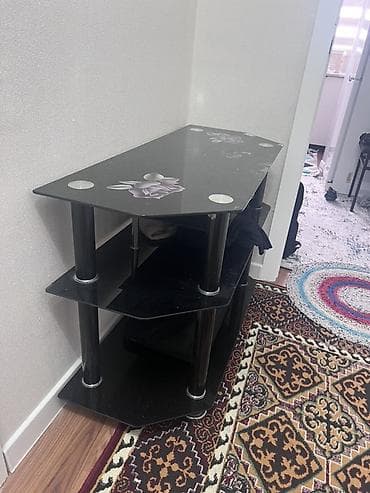 Полки, стеллажи: Тумба и подставка для телевизора, Б/у, Напольная, Стекло, цвет - Черный — 2