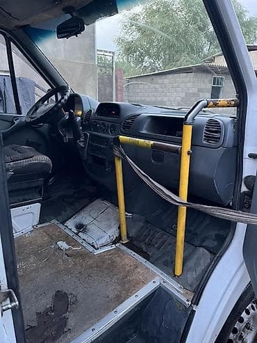 обмен ниже классом: Mercedes-Benz Спринтер: 2005 г., 2.2 л, Механика, Дизель, Бус — 5