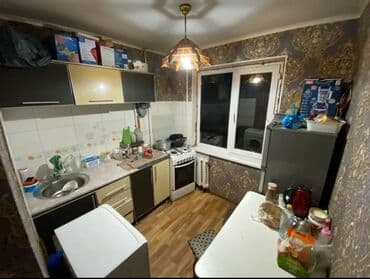 продаю 2х команатную квартиру в 7 мкр: 2 комнаты, 45 м², 104 серия, 3 этаж, Старый ремонт — 7