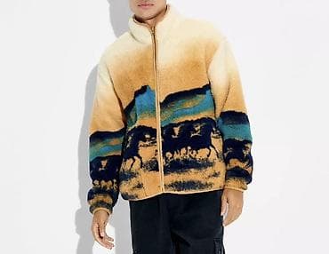 Пальто: Мужская флисовая куртка с молнией и высоким воротником-стойкой. Мягкий — 1