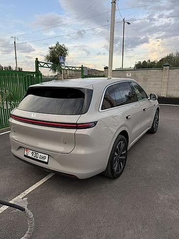удлинённая: Lixiang L6: 2025 г., 1.5 л, Автомат, Гибрид, Кроссовер — 5