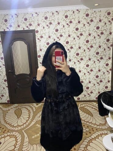 продаю связи с переездом: Срочно продаю шубу натуральную обсалютно новая размер 48-50 не разу — 2